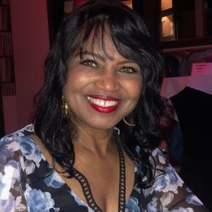 Meet your Posher, Gayle